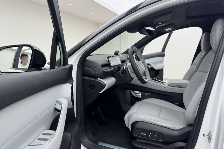 Used Nio ES6 2024 75 kWh
