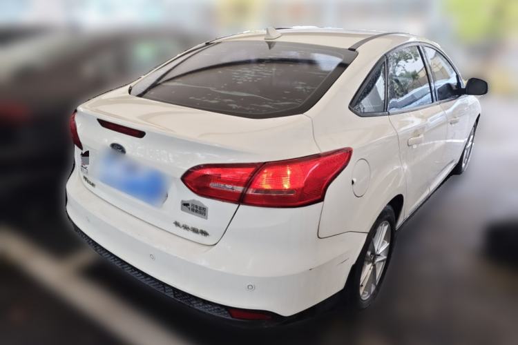 Used Ford Focus 2018 Sedan Classic 1.6L Automatic Trendy SmartDrive Edition Rear Right 45 Deg