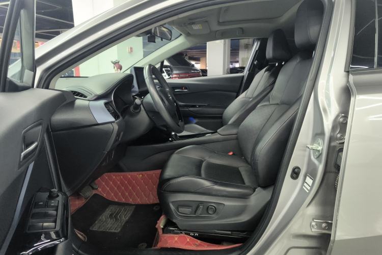 Used Toyota IZOA 2021 Dual-Motor 2.0L Yichi Edition Left Front Seat