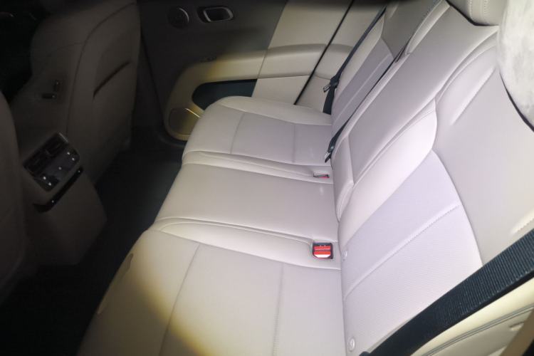 Used Li Auto i6 2025 Model Two-Wheel-Drive Standard Type Left Rear Seat