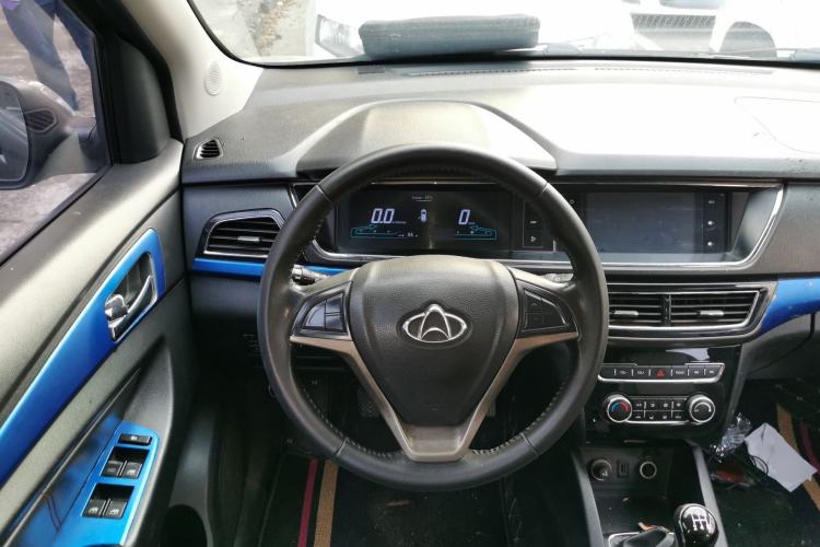 Used CHANGAN KAICHENG Oushang A600 2016 1.5L Manual Luxury 7-Seater Steering Wheel