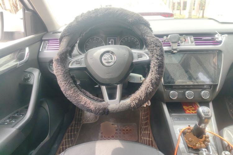 Used Skoda Octavia 2016 1.6L Manual Smart Drive Version