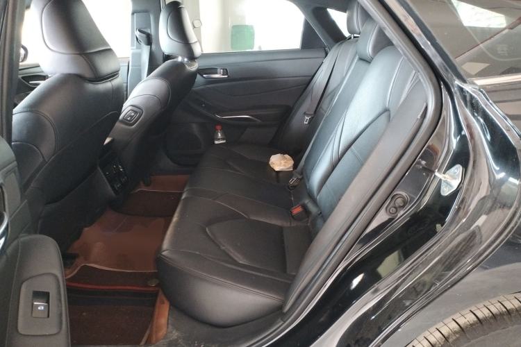 Used Toyota Avalon 2022 2.0L XLE Premium Edition
