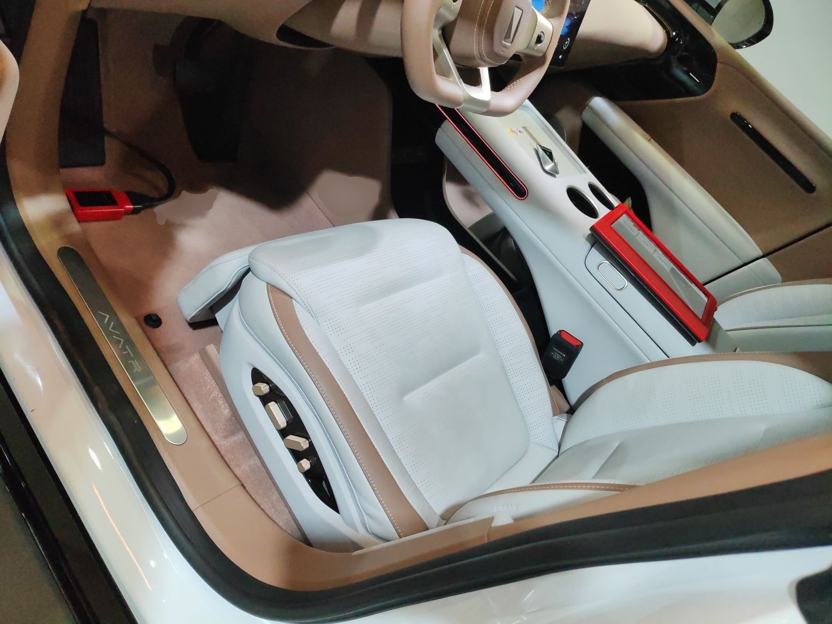 Переднее сиденье в автомобиле