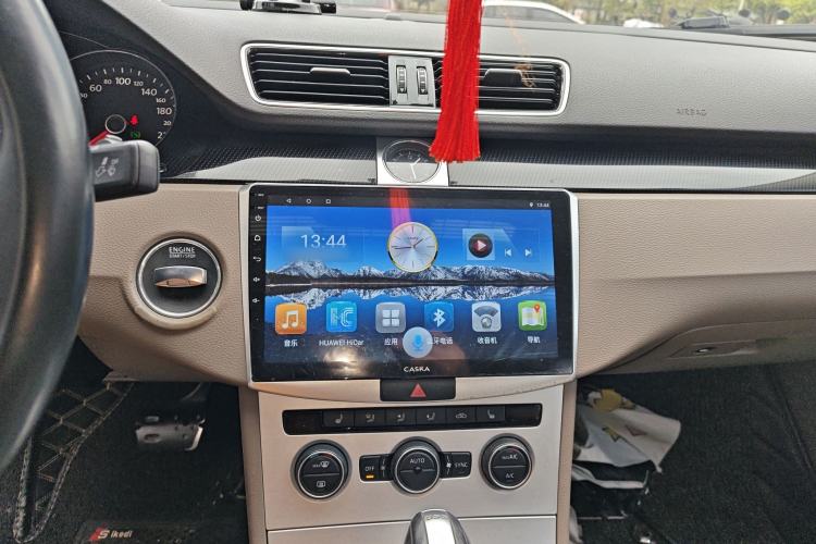 Used Volkswagen Magotan 2015 1.8TSI Luxury Model Audio And AC Panel