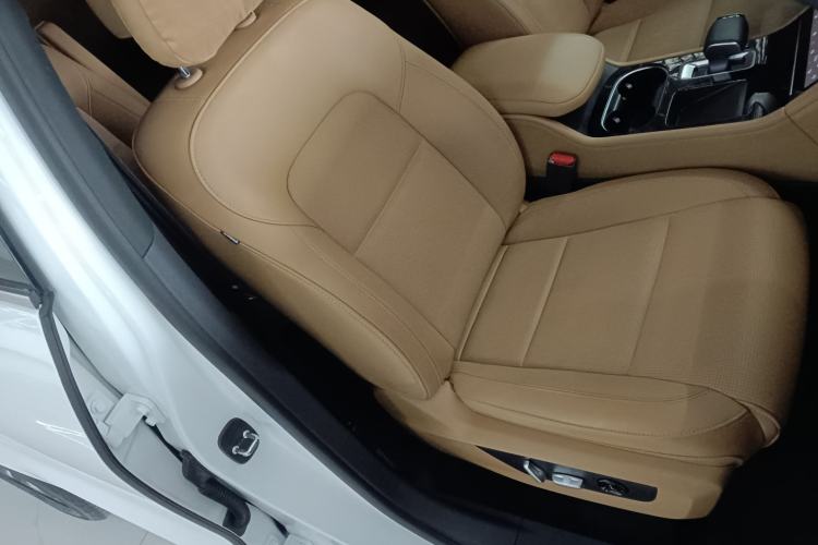 Used Li Auto ONE 2021 Extended-Range 6-Seater Version Right Front Seat