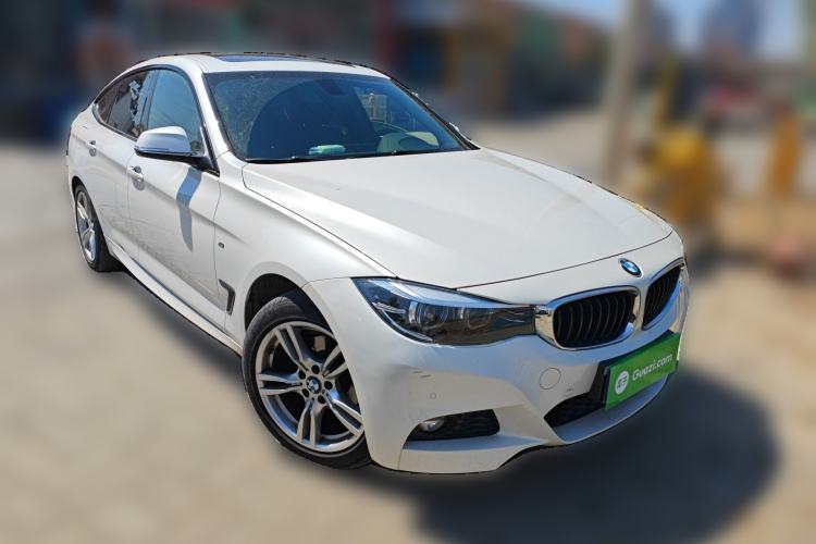 Used BMW 3 Series GT 2019 320i M Sport Package Front Right 45 Deg