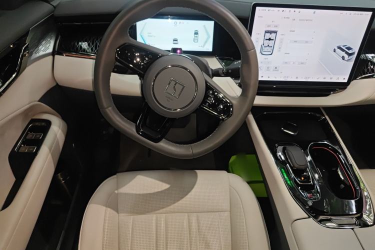 Used Zeekr 009 2022 WE Edition Steering Wheel