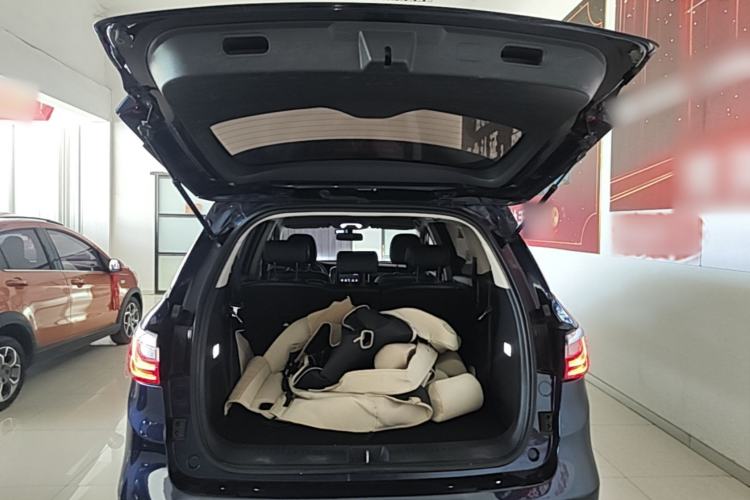 Used BYD Song MAX 2017 1.5T Manual Smart Connect Luxury 7-Seater