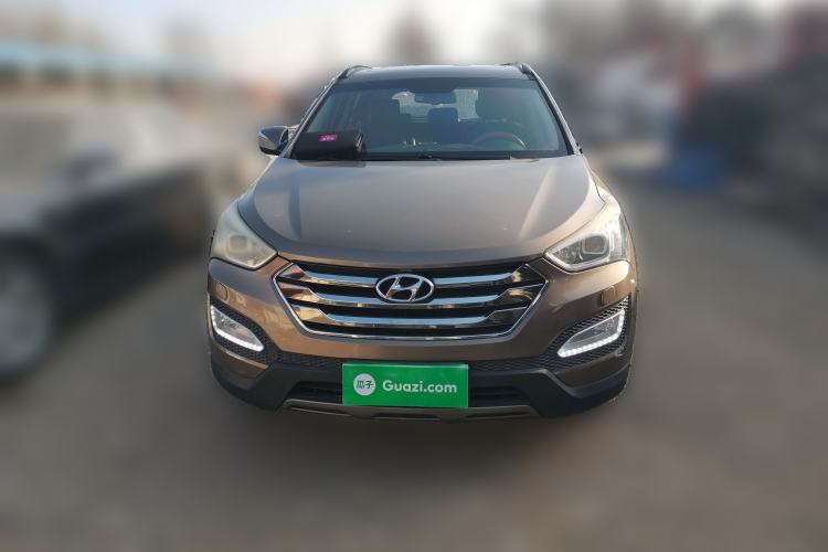 Used Hyundai Santa Fe 2013 Revised Version 2.4L Automatic All-Wheel Drive Luxury Trim