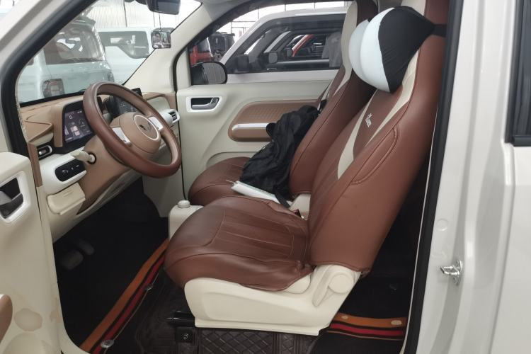 Used Wuling Hongguang MINIEV 2024 3rd Generation 215km Youth Edition Left Front Seat