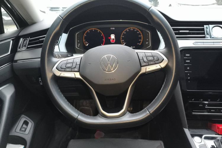 Used Volkswagen Magotan 2021 330TSI DSG 30th Anniversary Edition Steering Wheel