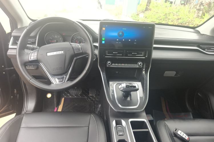 Used Haval M6 2021 PLUS 1.5T DCT Luxury Smart Connectivity Model Center Console