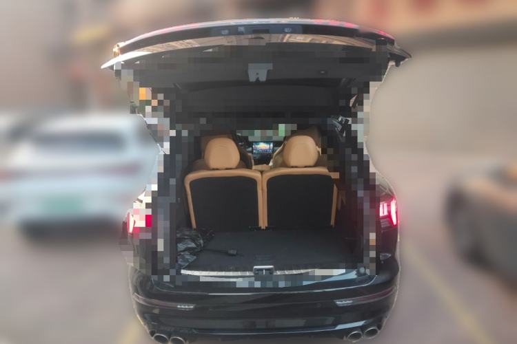 Used Lynk & Co 09 2021 2.0T Halo Six-Seater