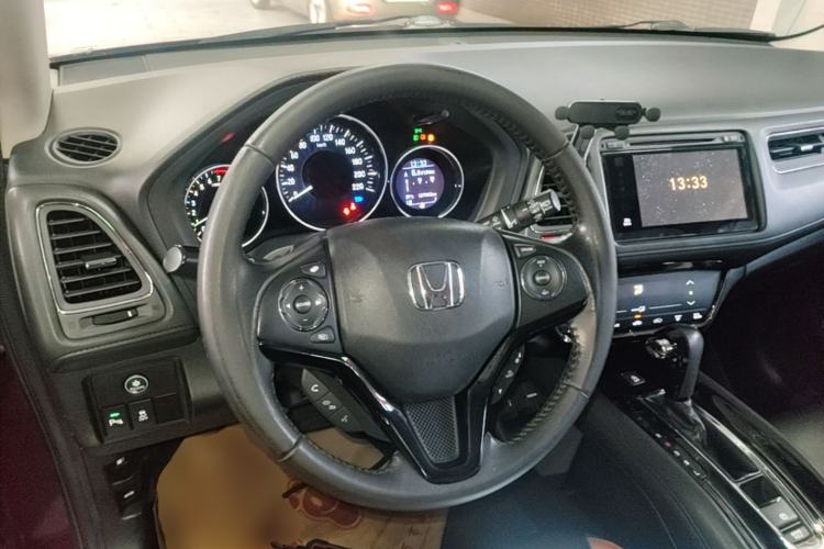 Used Honda Vezel 2015 1.8L CVT 2WD Luxury Model
