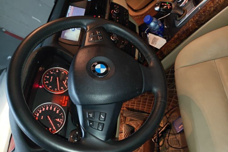 Used BMW X5 2013 xDrive35i Leading Model Steering Wheel