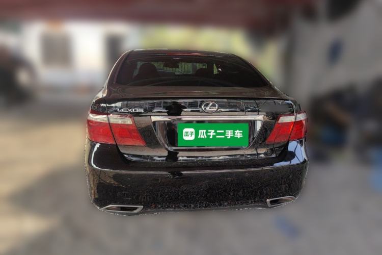 Used Lexus LS  Rear
