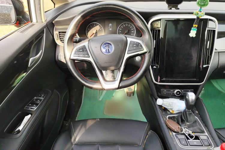 Used BYD Song MAX 2018 1.5T Automatic Smart Connect Elite Model with 6 Seats

