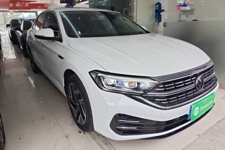 Used Volkswagen Sagitar 2023 300TSI DSG Excellence Edition Front Right 45 Deg