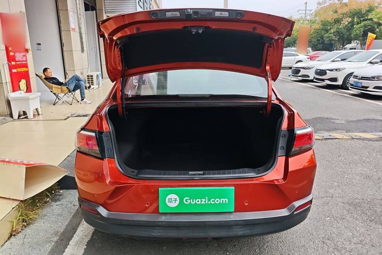 Used Venucia D60 2019 1.6L XL CVT SmartConnect Elite Edition (ISS)
