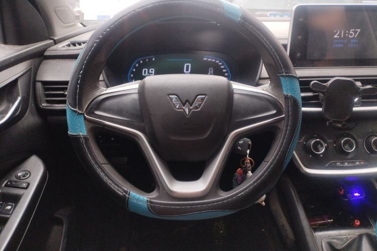 Used Wuling Hongguang S3 2018 1.5L Manual Comfort Model China V Standard