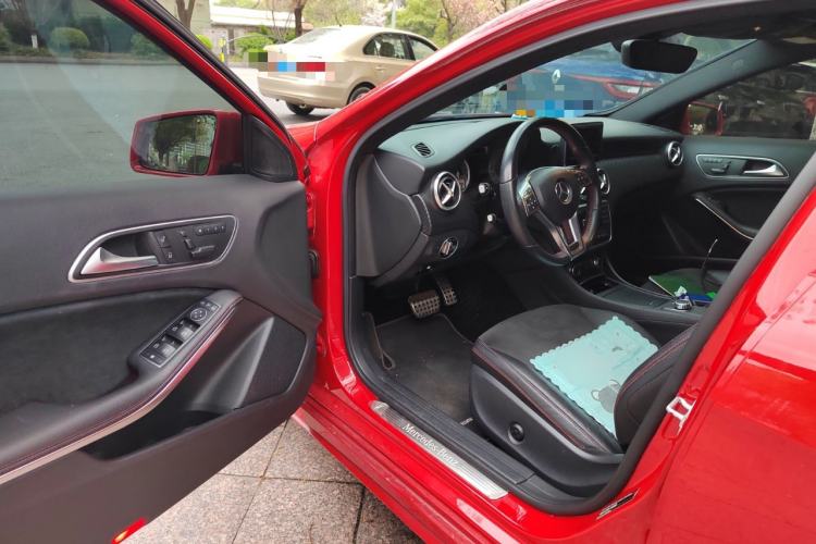 Used Mercedes-Benz A-Class 2015 A 200 Sport Edition Driver Seat