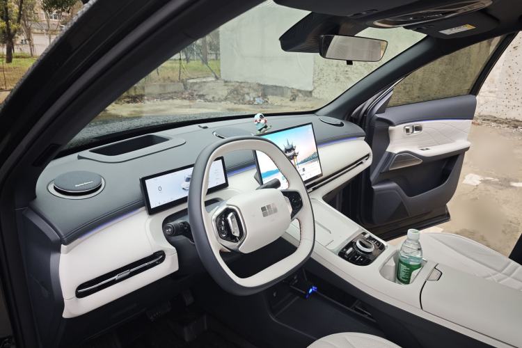 Used Geely Galaxy Xingjian 7 EM-i 2025 120km Flagship Edition Interior 5