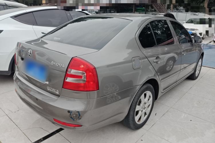 Used Skoda Octavia 2015 Classic Model 1.6L Manual Eado Version