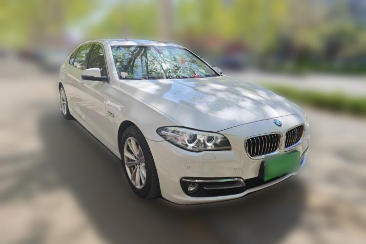 Used BMW 5 Series 2017 520Li Elegant Edition Front Right 45 Deg