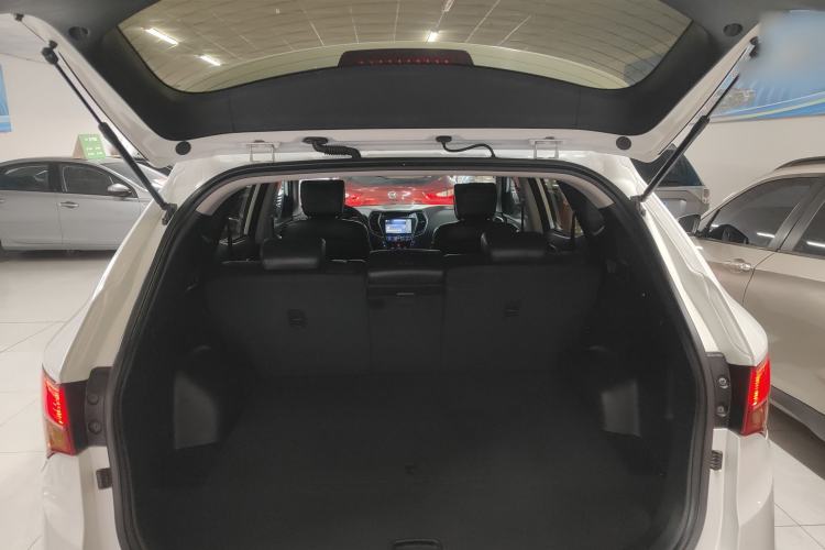 Used Hyundai Santa Fe 2015 2.0T Automatic All-Wheel Drive Smart Version 5 Seats