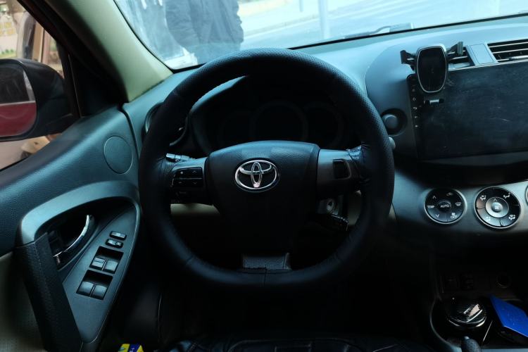 Used Toyota RAV4 2011 2.0L Automatic Luxury Edition Steering Wheel
