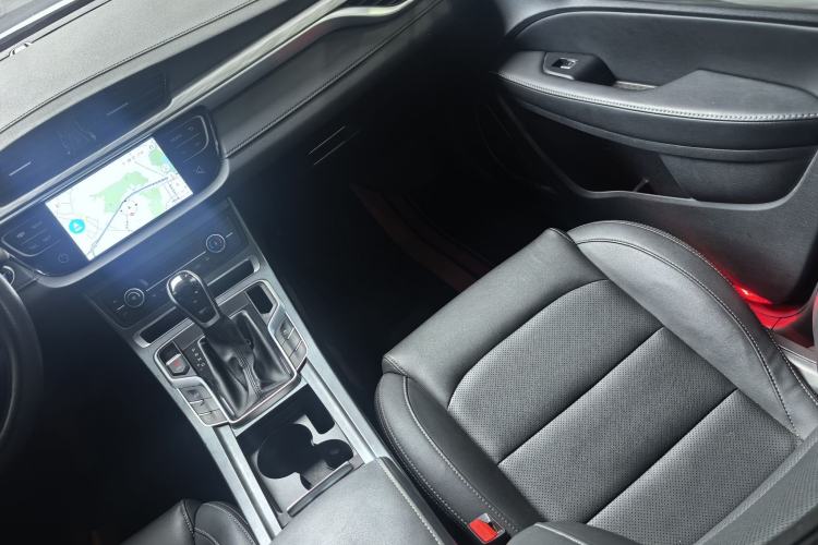 Used Geely Auto Emgrand 2019 Leading Edition 1.5L CVT Luxury Model China VI Standard Interior 4