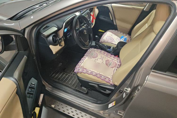 Used Toyota RAV4 2013 2.0L CVT Two-Wheel Drive Urban Edition