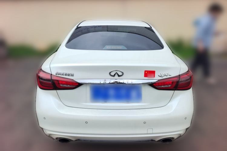 Used Infiniti Q50L 2018 2.0T Enjoyment Version China VI Standard
