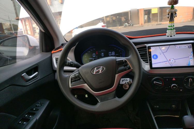 Used Hyundai Verna (new generation) 2020 1.4L Manual GLS Cool Edition Steering Wheel