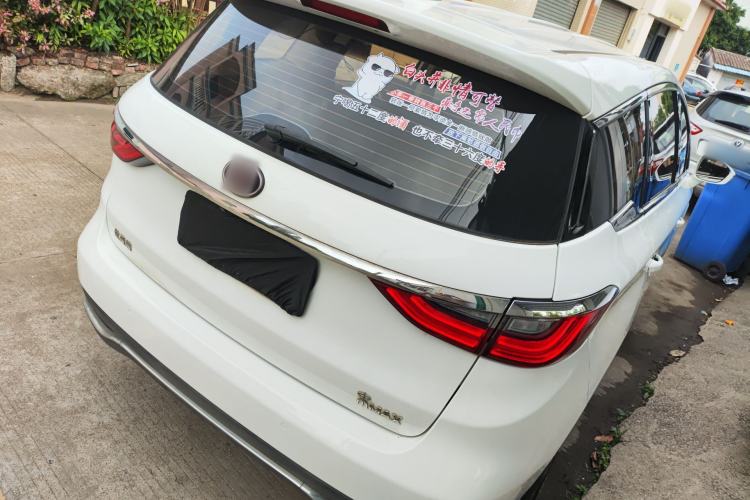 Used BYD Song MAX 2017 1.5T Manual Smart Connect Luxury 7-Seater
