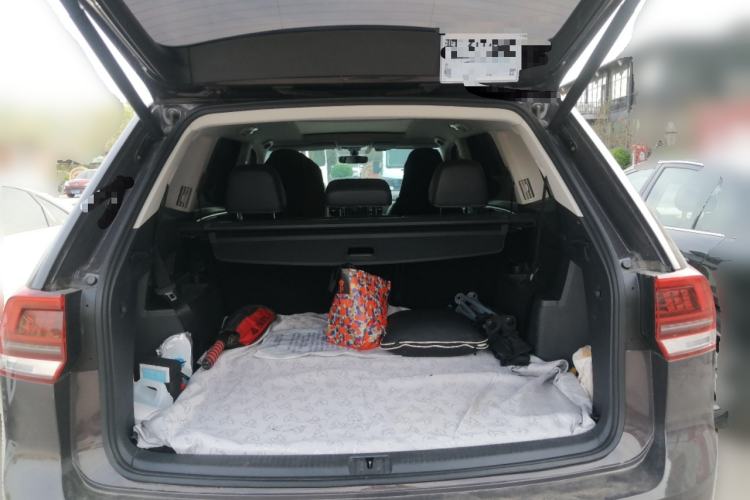 Used Volkswagen Teramont 2017 330TSI Two-Wheel-Drive Luxury Edition Trunk