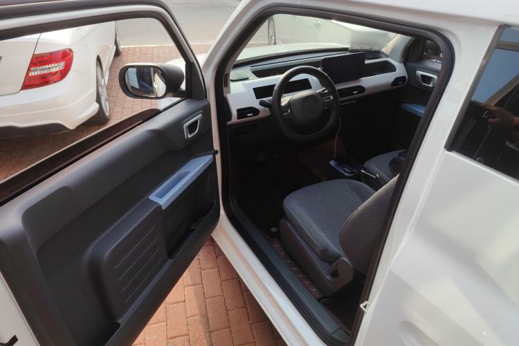 Used Geely Galaxy Panda 2024 Panda Mini 200km Endurance Bear Driver Seat
