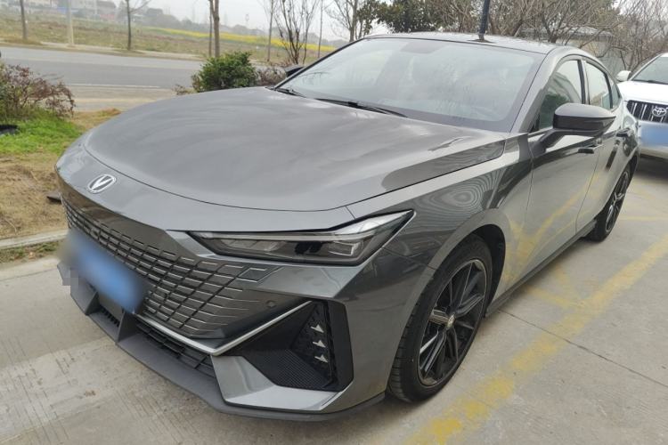 Used Changan UNI-V 2022 1.5T Prestige Version