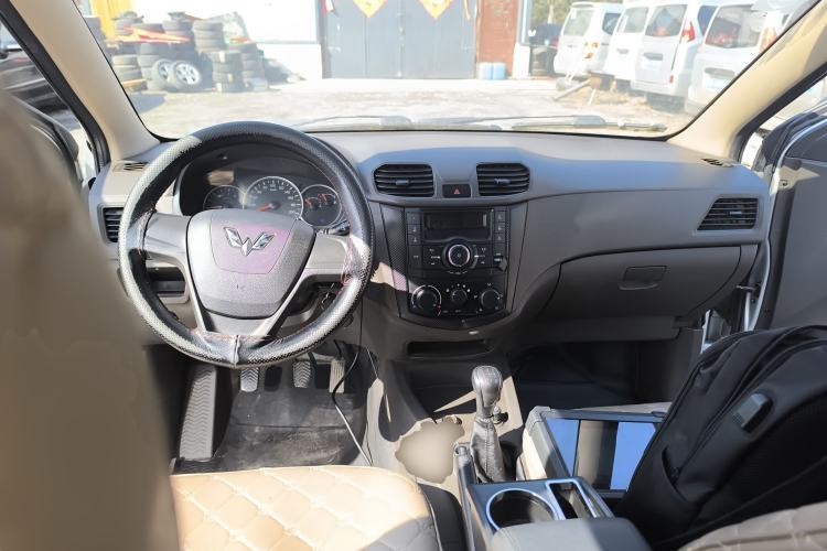 Used Wuling Hongguang 2020 1.2L S Base Model China VI LSI Center Console