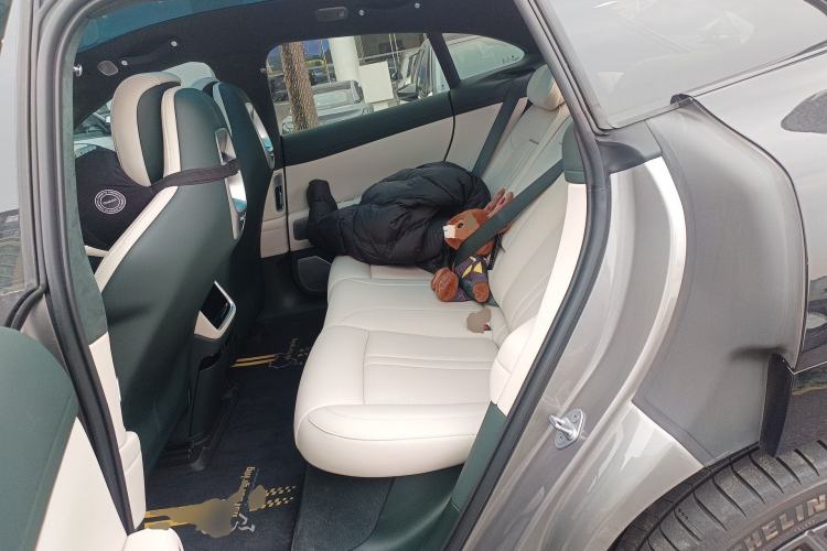 Used Xiaomi Auto YU7 2025 Ultra-Long Range High-Performance All-Wheel-Drive Max Edition
