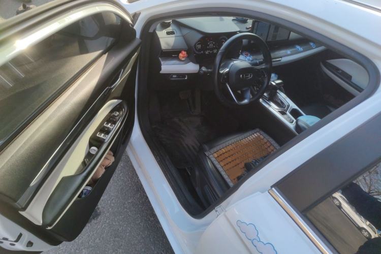 Used Geely Auto Emgrand L 2022 1.4T CVT Flagship Edition Interior 3