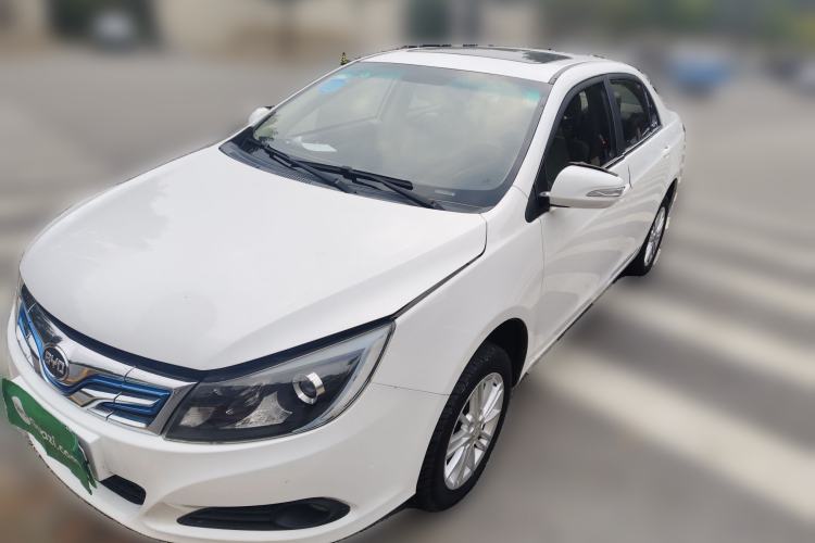 Used BYD e5 2018 450 Smart Connect Deluxe Edition