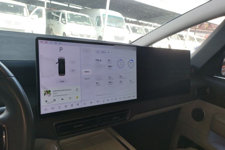 Used Li Auto MEGA 2024 Ultra Model
