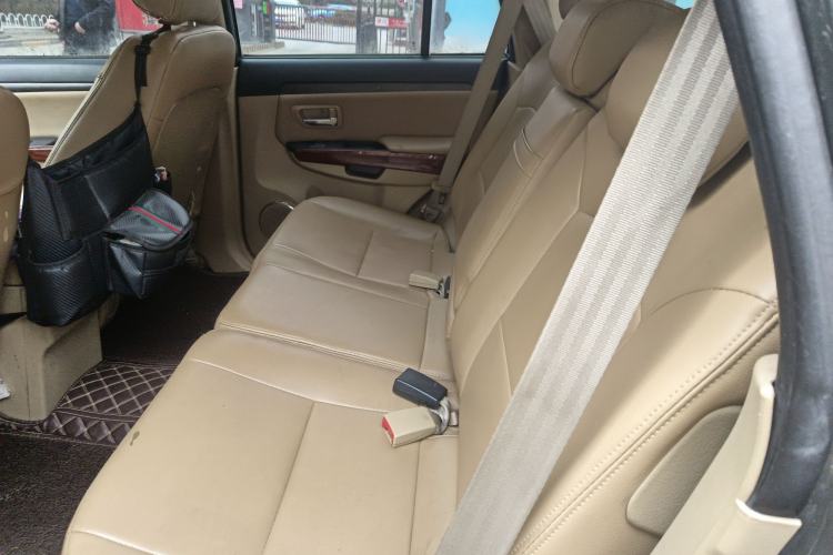 Used Haval H5 Classic 2012 European-style Version Green Quiet 2.0T Manual Two-Wheel Drive Comfort Model