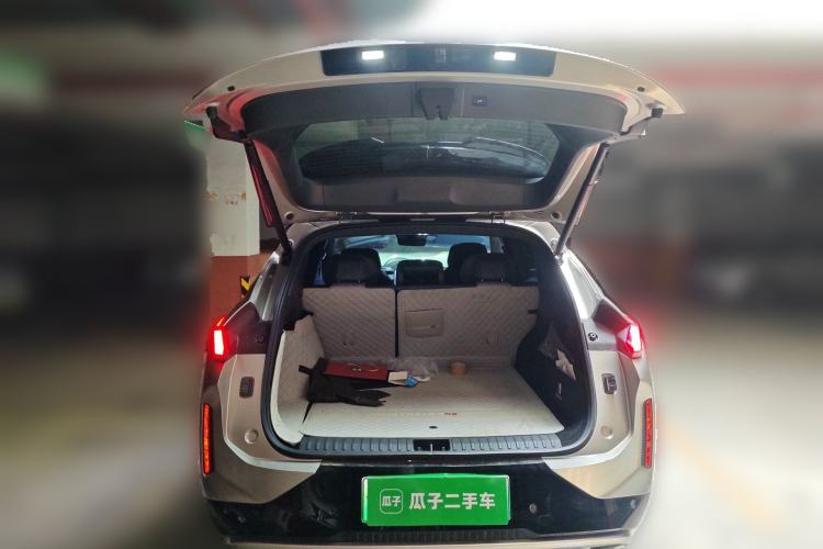 Used Lynk & Co 08 EM-P 2023 120km Long-Range Halo