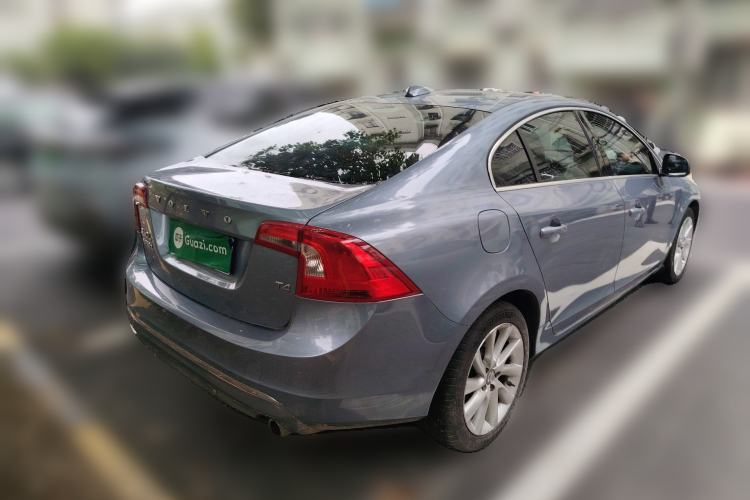 Used Volvo S60 2017 S60L T4 Smart Range Edition
