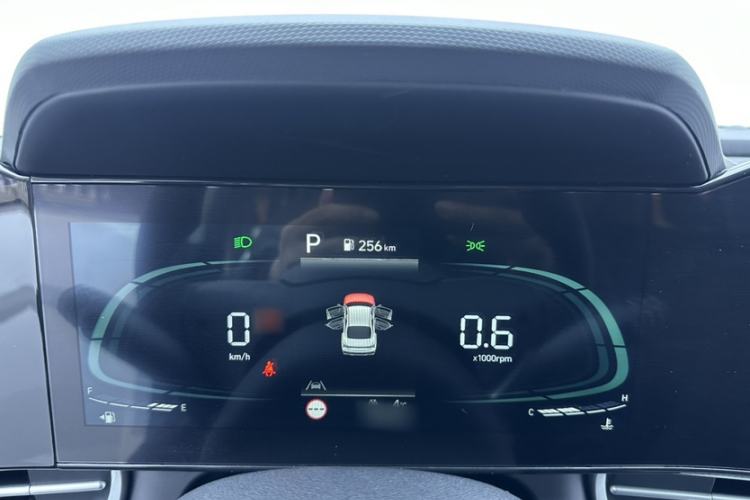 Used Hyundai Elantra 2023 1.5L CVT LUX Prestige Edition
