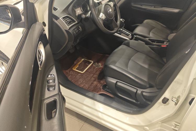 Used Nissan Sylphy 2016 1.6 XL CVT Luxury Edition Driver Seat