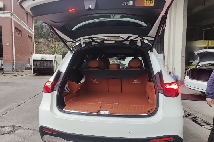 Used Mercedes-Benz GLC 2025 GLC 260 L 4MATIC Luxury Model